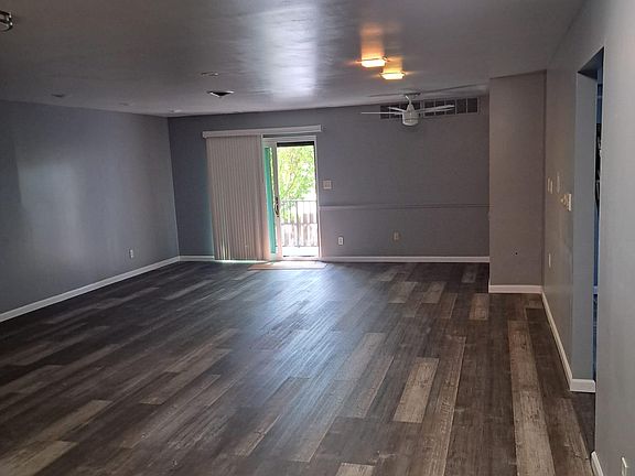 3rd image of 3231 Philadelphia Dr APT 1C