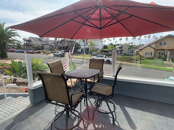 5th image of 4462 Santa Monica Ave