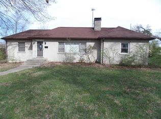211 Crestwood Dr, Frankfort, KY 40601