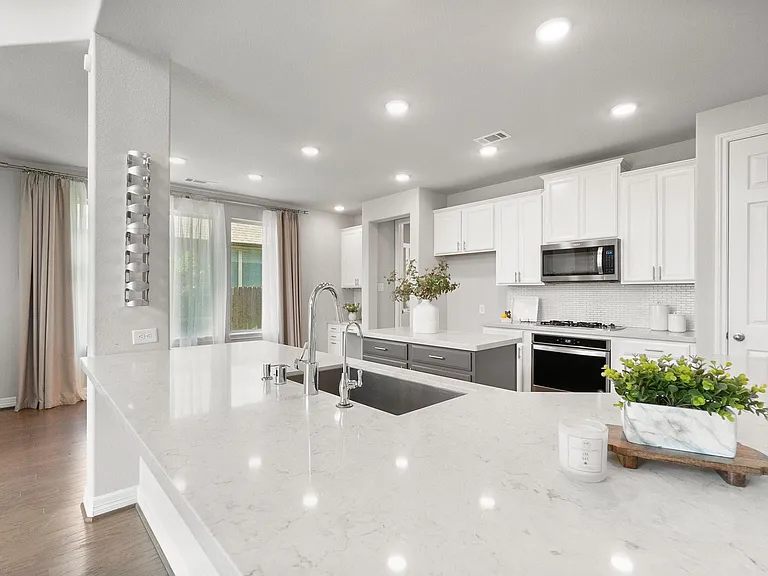 2840 Jehlon Ln — Photo 8