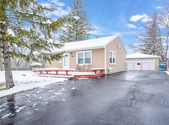 2nd image of 1811 Burry Circle Dr