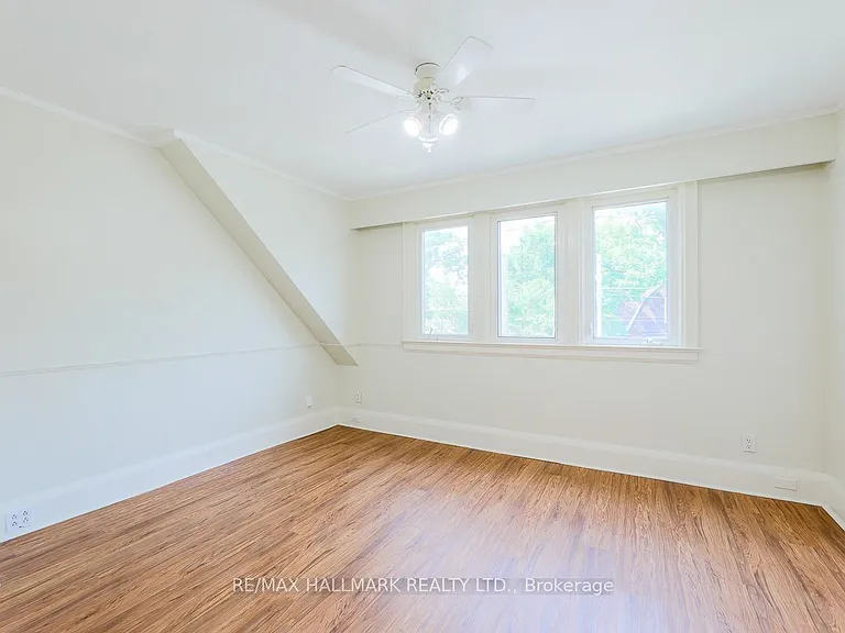 2159 Gerrard St E #UPPER — Photo 7