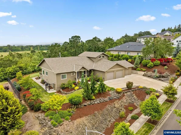 3176 SW Hawkeye Ave, Corvallis, OR 97333