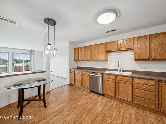 5th image of 27 E Hattendorf Ave Unit 415
