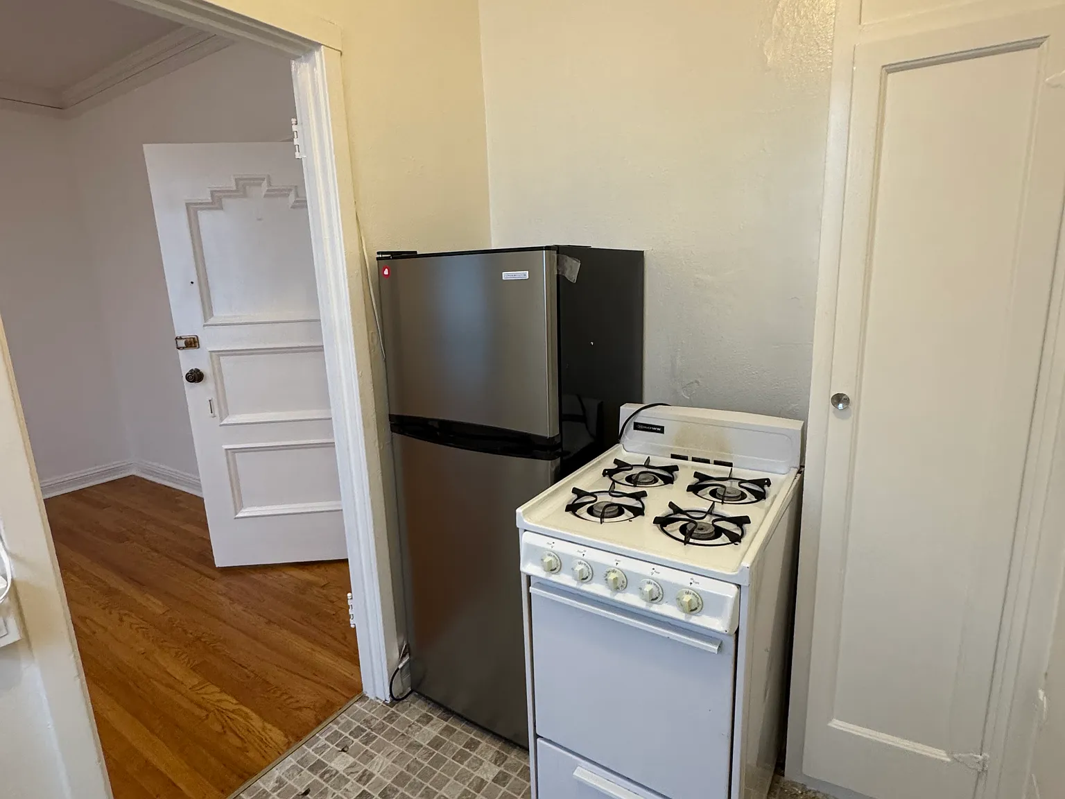 1 bed, 475 sqft, $3,995 — Photo 3