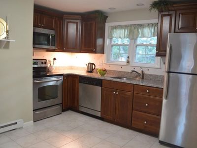 6 Maple Crest Cir APT E, Holyoke, MA, 01040