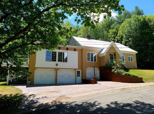 8 Western Promenade, South Paris, ME 04281