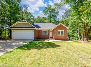 37 Deer Hollow Trl, Dadeville, AL 36853
