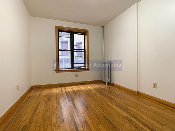 5th image of 75 Cabrini Blvd APT 35
