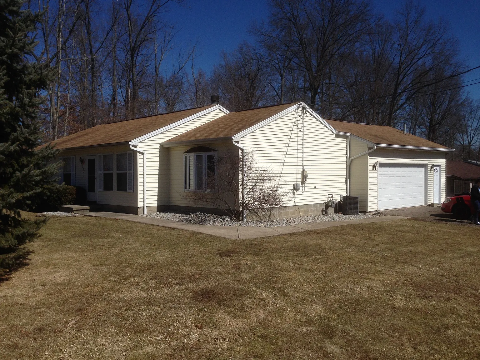 18087 Hillcrest Dr photo 1