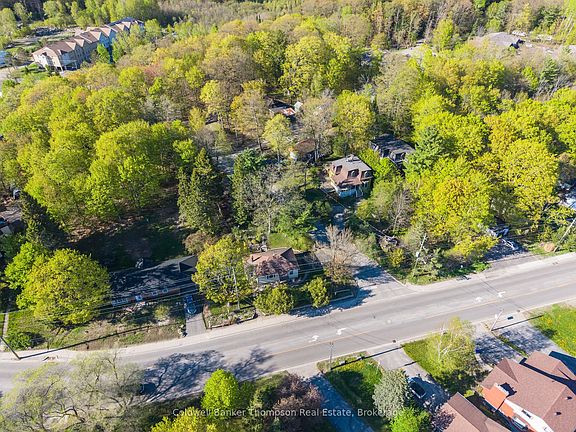 2nd image of 16 West Rd