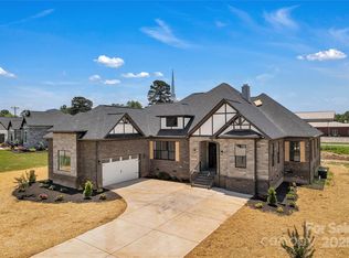 106 Kelly Marie Ct, Kings Mountain, NC 28086