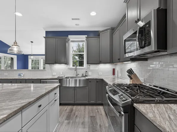 221 Misty Moonlight Dr, Willow Spring, NC 27592