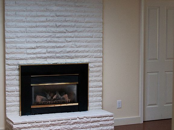 Living Rm w/Fire Place