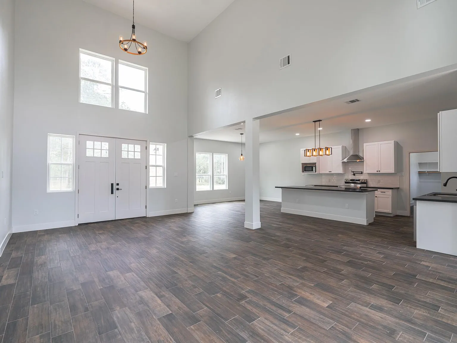 4 bed, 3.5 bath, $2,900 — Photo 3