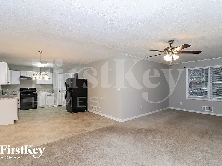 1020 Tanglewood Trl — Photo 8