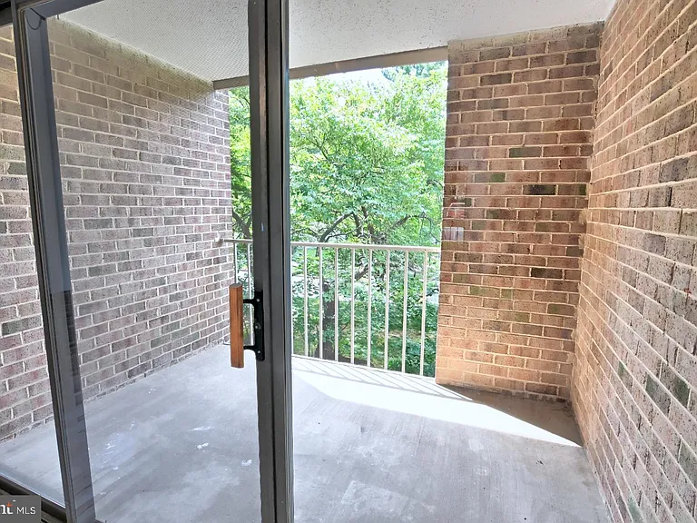1580 Moorings Dr #11B — Photo 18