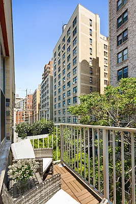 Sold by Compass | media 1