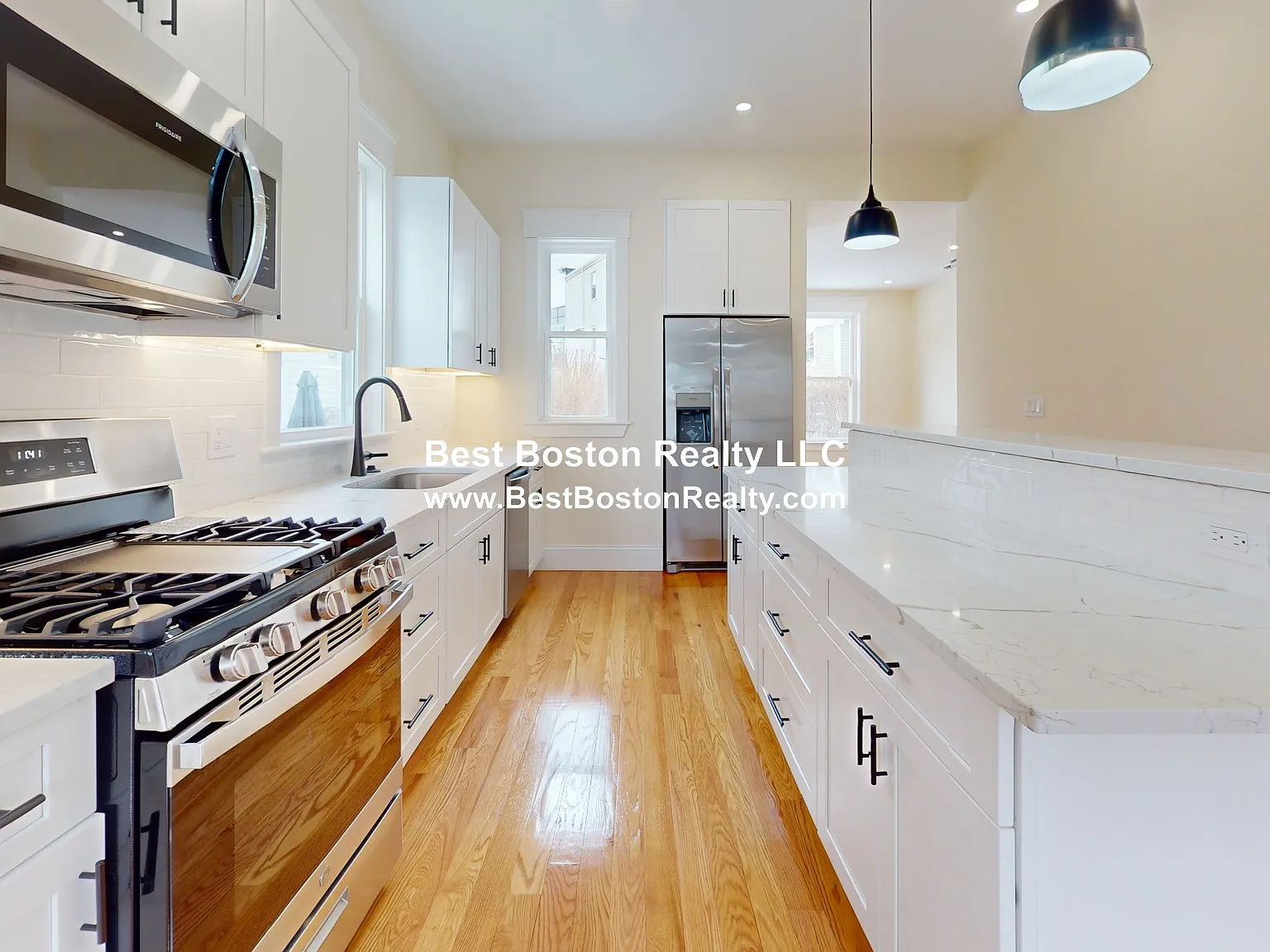 3 bed, 2.5 bath, 1600 sqft, $4,600 — Photo 1