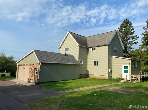 58261 5th St, Calumet, MI 49913
