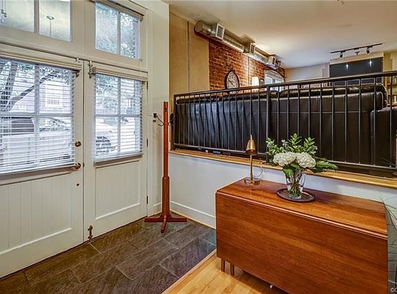 2nd image of 2501 E Franklin St #U8