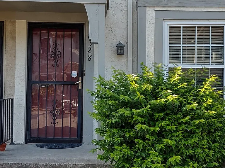 8328 Metcalf Ave — Photo 2