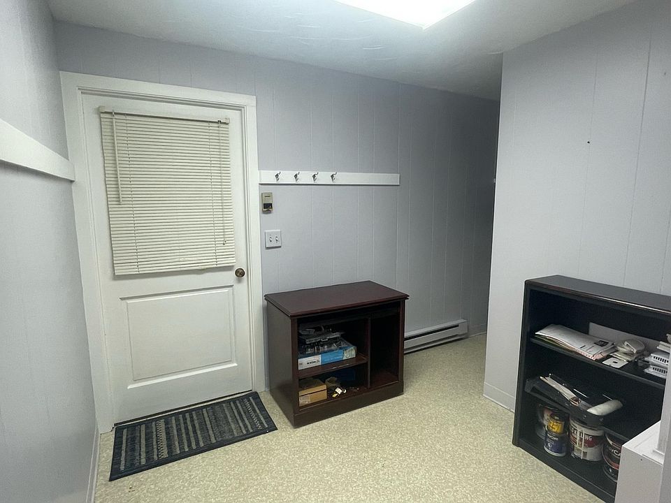 Side room