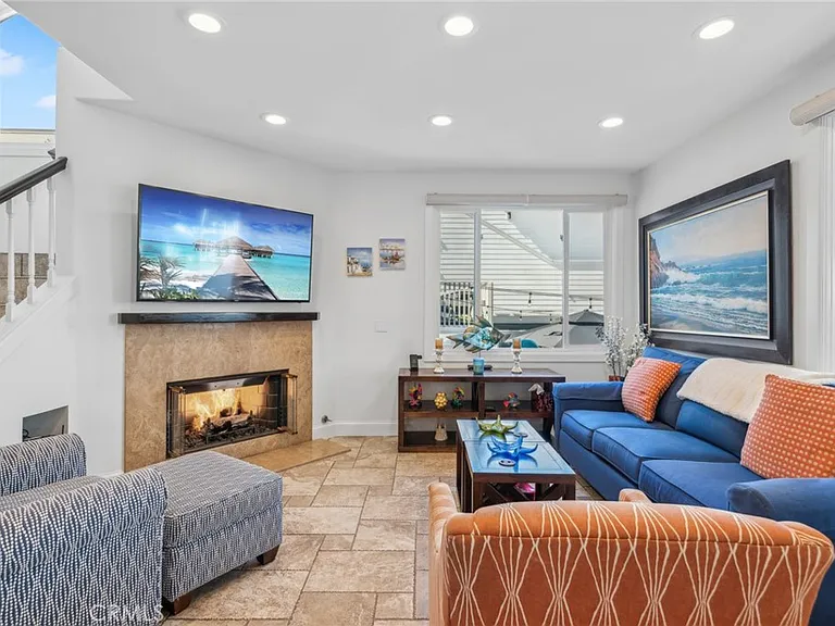 410.5 Goldenrod Ave #B — Photo 3