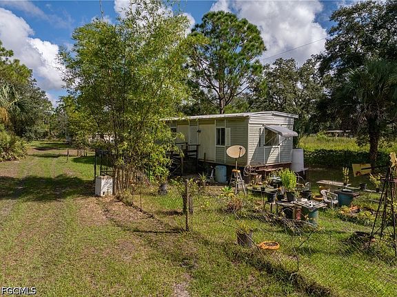 4th image of 23340 Tinas Ln