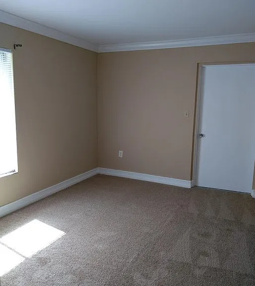 1840 Maravilla Ave #110 — Photo 8