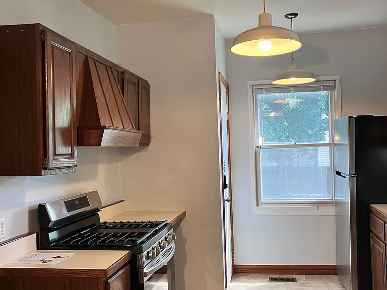 821 W Liberty St #1 — Photo 8