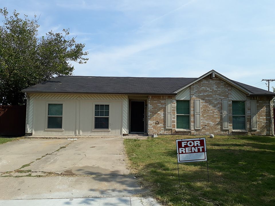 1st image of 402 Buena Dr