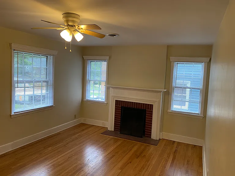 1611 Wright Ave — Photo 2