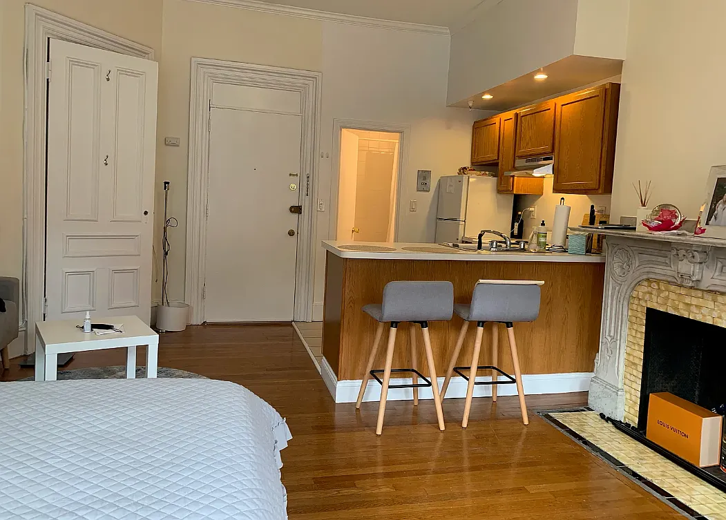 Studio, 9999 sqft, $2,350 — Photo 2