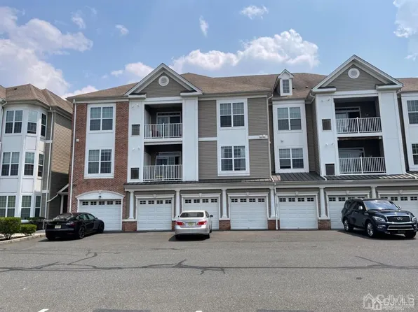 3018 Edward Stec Blvd #18, Edison, NJ 08837