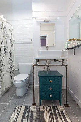 Rented by Douglas Elliman | media 27