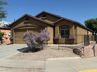 4 bed, 2.0 bath, 1556 sqft, $1,850 — Photo 1