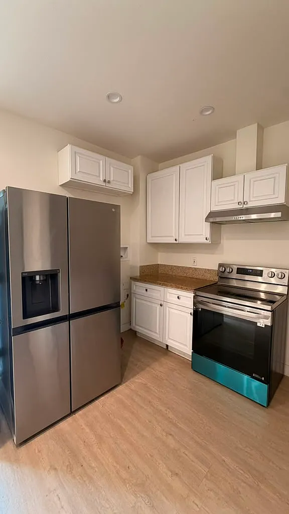 1 bed, 400 sqft, $1,800 — Photo 2