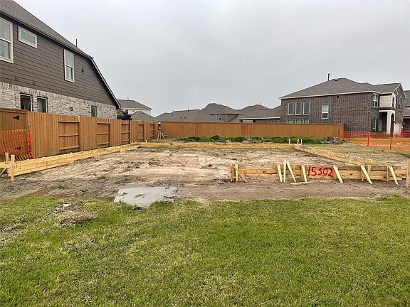 5th image of 15302 Crathie Bend Dr
