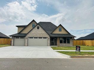 3405 Hogan Dr, Weatherford, OK 73096