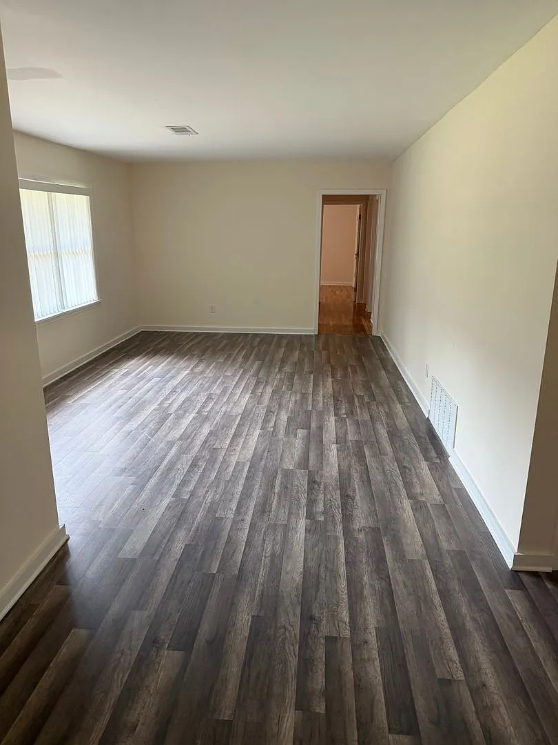 Hill Hedge Dr 1835 — Photo 4