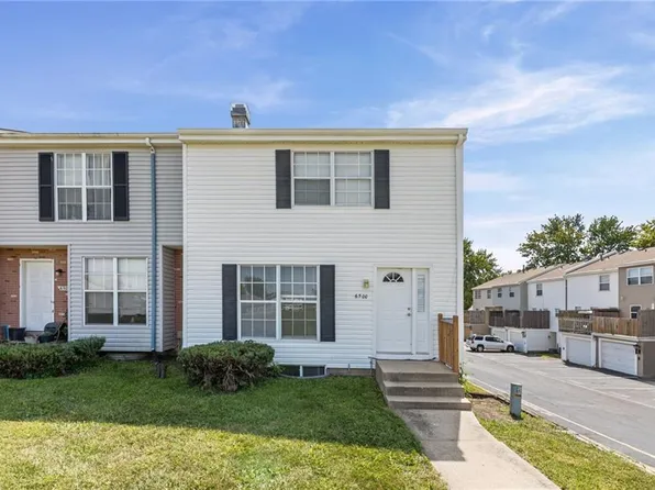 6500 E 128th St, Grandview, MO 64030