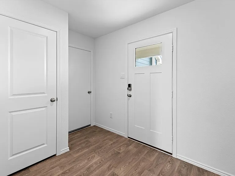 456 Sandringham Loop — Photo 20