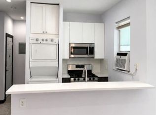 7305 Metropolitan Ave, Middle Village, NY 11379