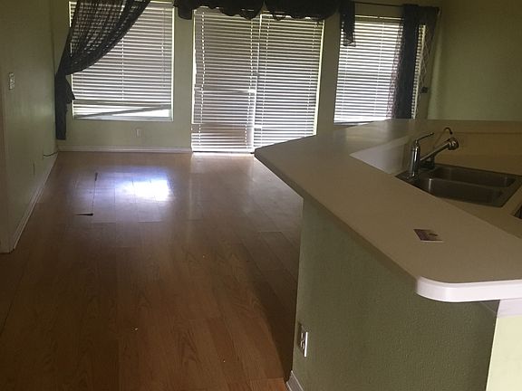 3rd image of 221 SW Yager Pl