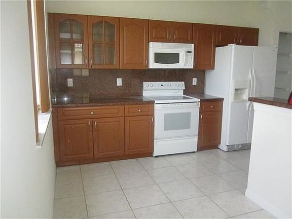 2nd image of 1545 Salerno Cir