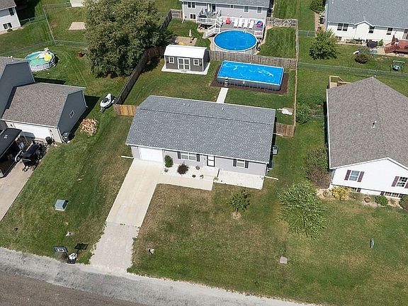 4th image of 140 Bear Creek Ct