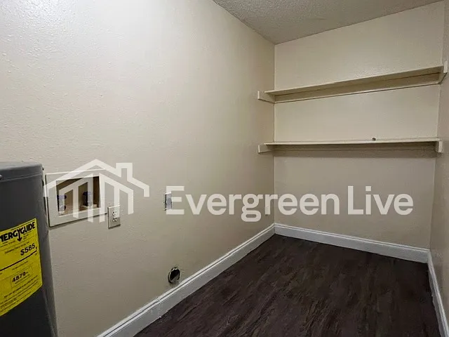103 Pembroke Ct — Photo 12