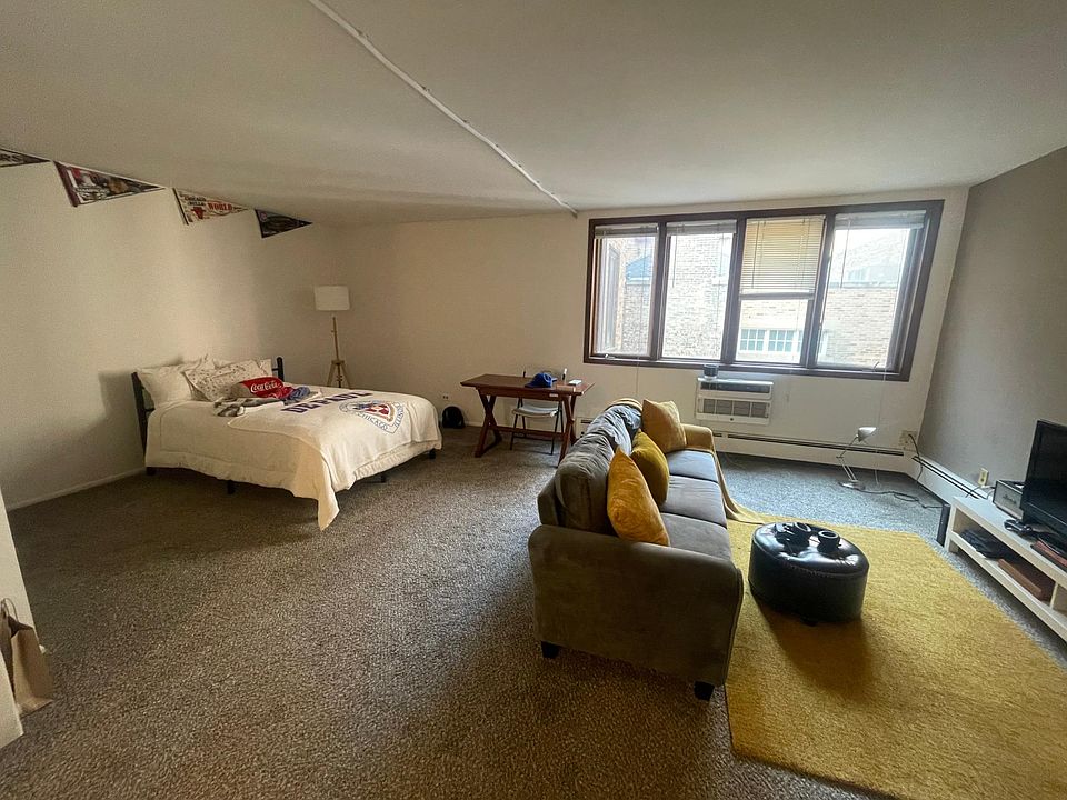 1st image of 1356 N Dearborn St #304