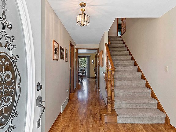 3rd image of 2967 Mayflower Rd
